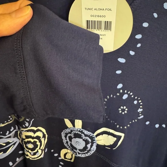 New With Tags, Beautiful Navy Women's Tunic, Size 14, 3/4 Sleeves & V-Neckline - Picture 10 of 17